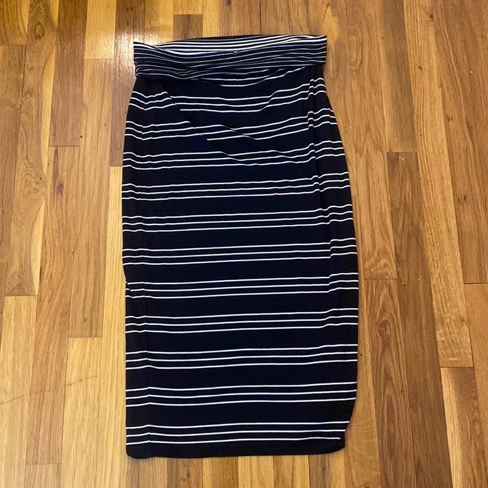 Max Studio Women’s Black and White Striped Pencil Skirt Size M